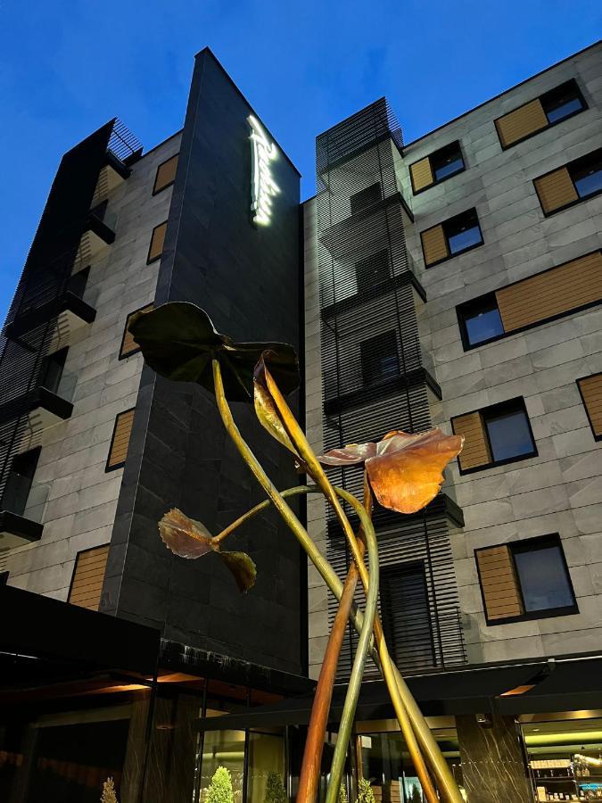 Radisson Hotel Nola Naples Zewnętrze zdjęcie