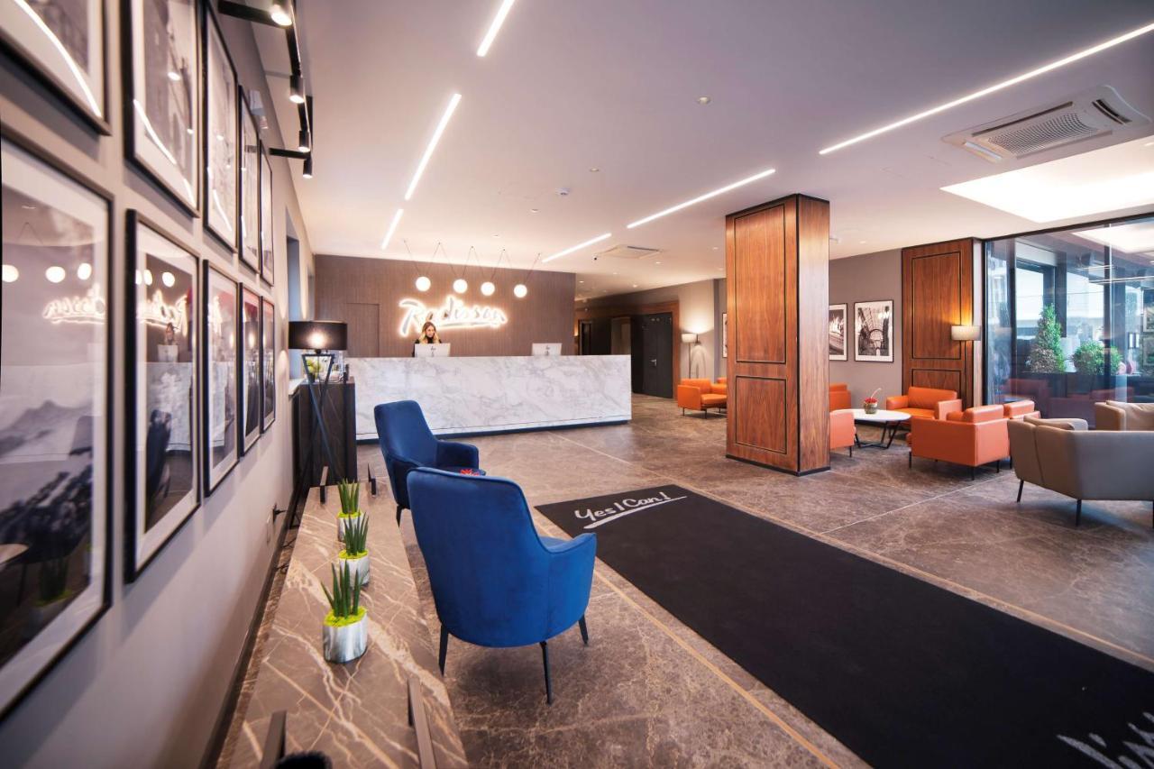 Radisson Hotel Nola Naples Zewnętrze zdjęcie
